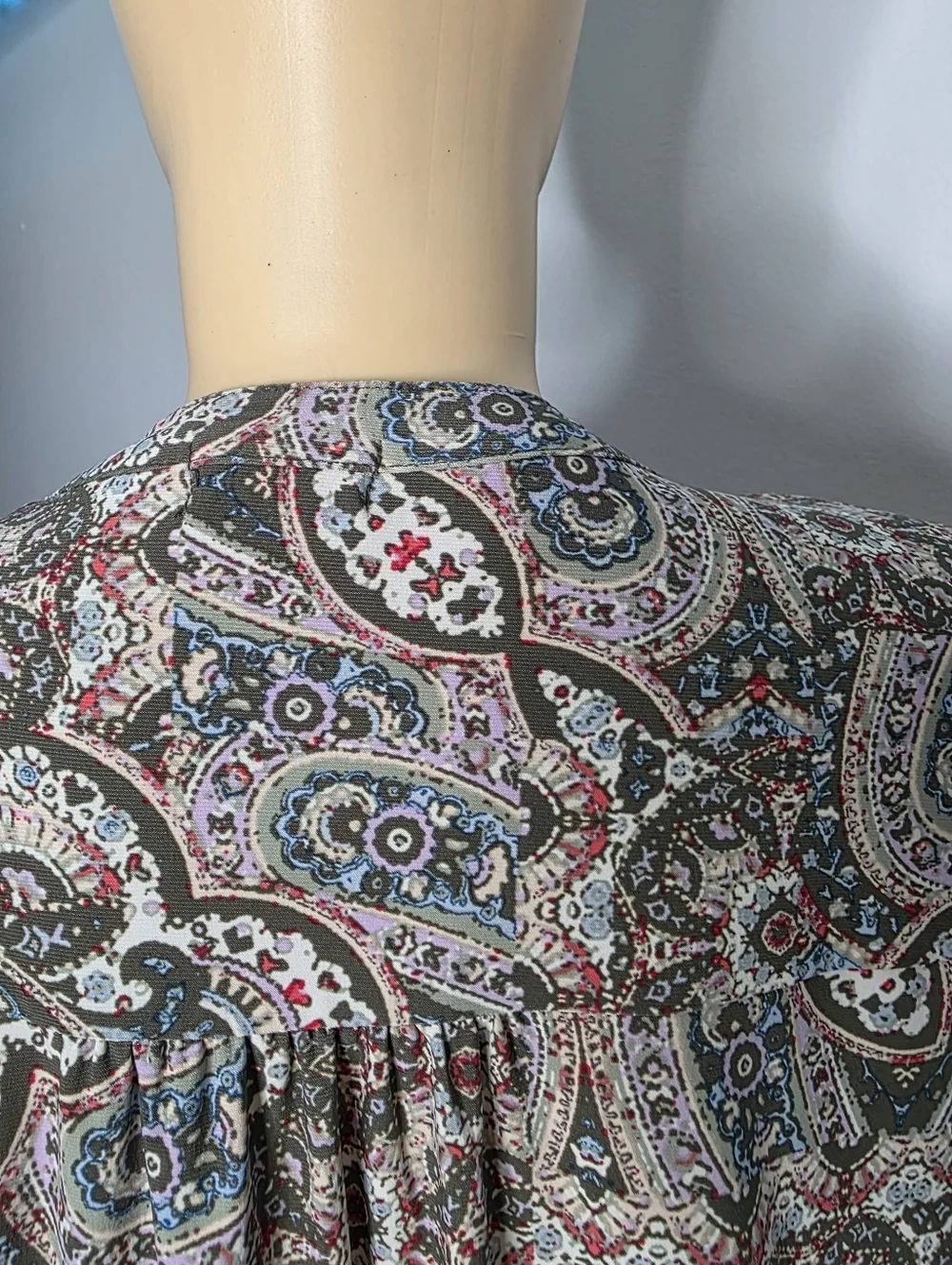Westport Women's  Floral Knit Top in Light Green with Pink Accents Size US/2X - Picture 7 of 11